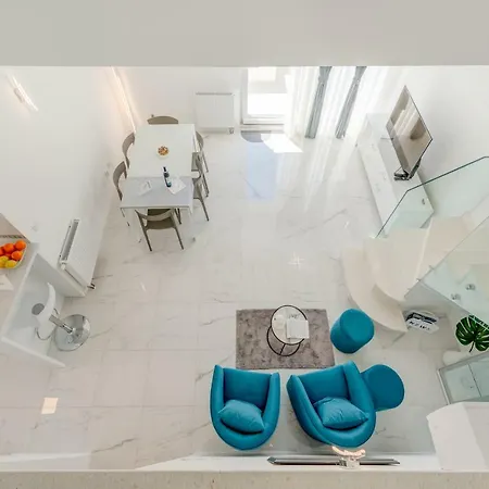 Spacious Family Mm With Garage