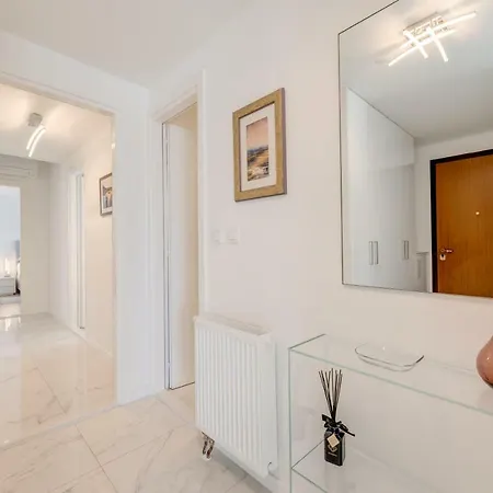 Spacious Family Mm With Garage *