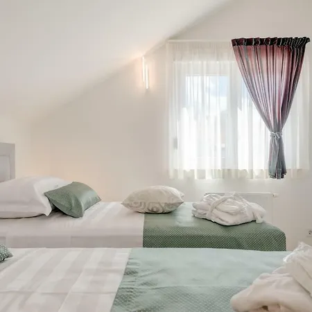 Spacious Family Mm Split